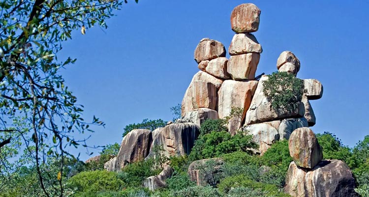 Zimbabwe: A Land of Natural Wonders and Rich Culture